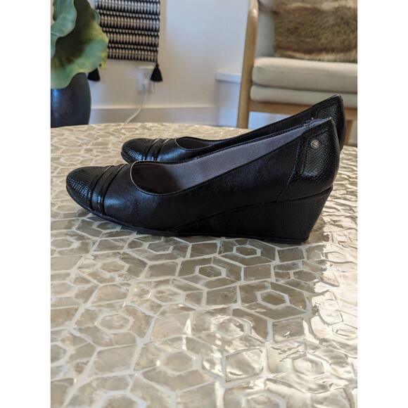 Life Stride Soft System Black Juliana Leather Slip On Wedge Flats Size 11 - Picture 12 of 14